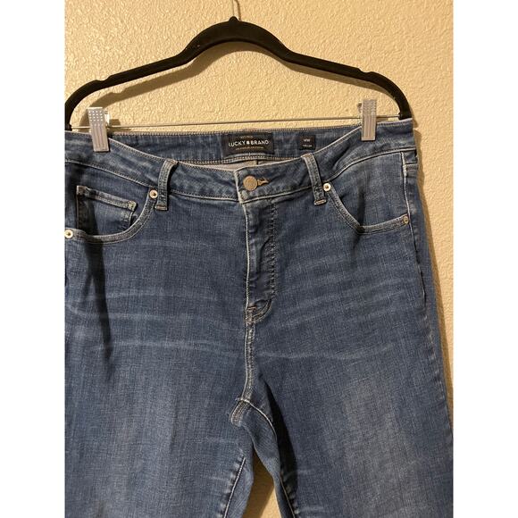 Lucky brand, Hayden boot women’s size 14 W regular jeans - Picture 2 of 7